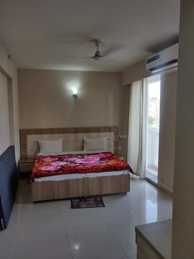 लॉर्ड कान्हा पैलेस Homestay *