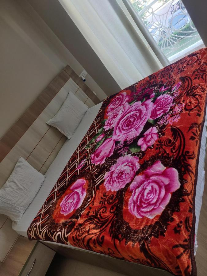 Homestay लॉर्ड कान्हा पैलेस Vrindavan